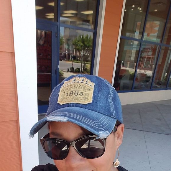 Meet your Posher, Julia - Picture 1 of 1